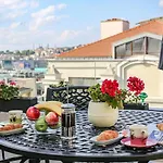 No 8 Galata * اسطنبول