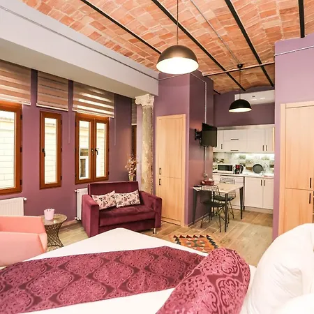 No 8 Galata Apartament *