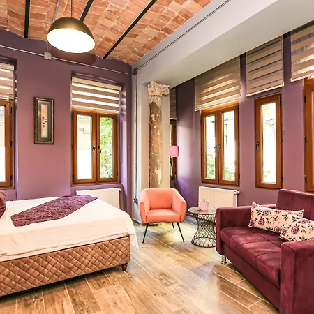 No 8 Galata Apartament *