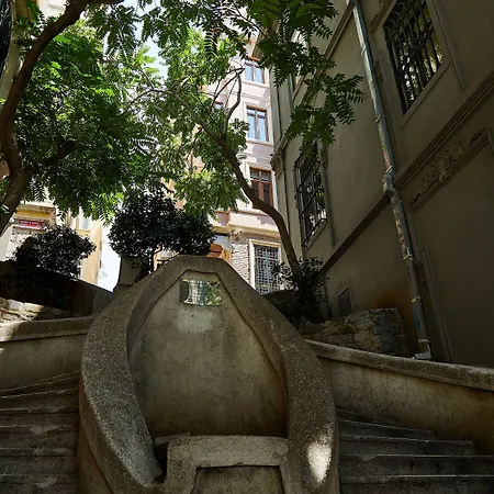 No 8 Galata