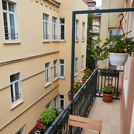 No 8 Galata