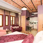 No 8 Galata Apartment *